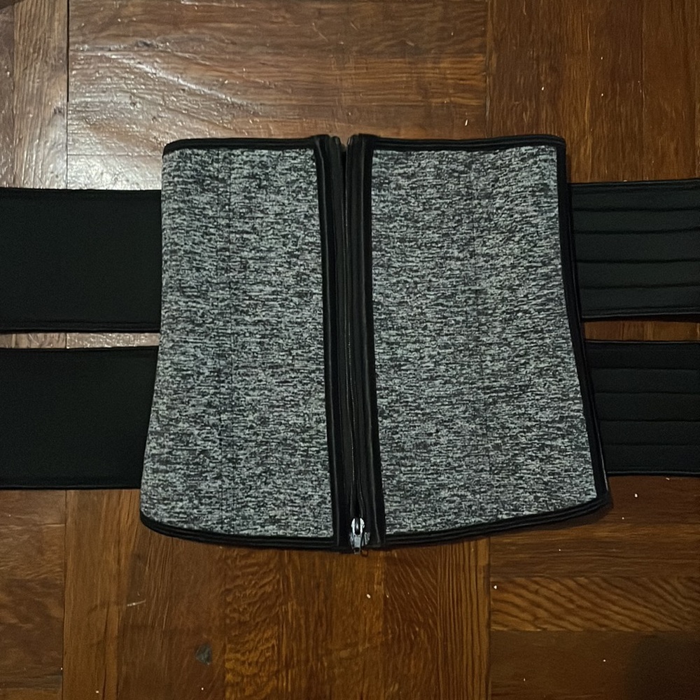 Adjustable Waist Trainer - Picture 3 of 5